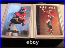 17 Football Cards Collectible In Sleeves All Mint Bba-28 Lot 4