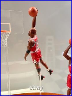 2001 Danbury Mint Michael Jordan 4 Figurine Display Lifetime Achievement -Defect