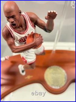 2001 Danbury Mint Michael Jordan 4 Figurine Display Lifetime Achievement -Defect