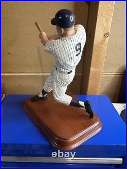 2003 Danbury Mint All Star Roger Maris 8 Figurine with Certificate