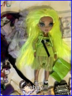 30 doll collection lot Rainbow High mga doll lot huge lot big lot