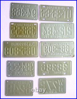 All 50 U. S. States Lot of 1953-54 Cereal Bike Miniature Metal License Plates All 50 U. S. States Lot of 1953-54 Cereal Bike Miniature Metal License Plates