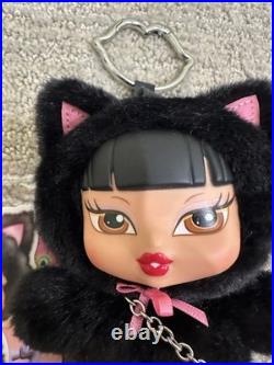 Bratz Bratziez Iconz Series COMPLETE SET Of 6 Both Secrets Plus Display Case