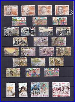 Collection Of Asian Countries Stamps In Stock Book 220 Stamps + 80 Ms All Mnh