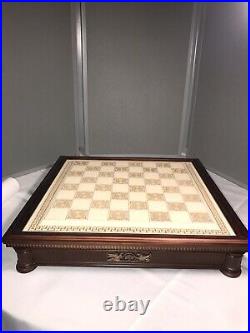 Franklin Mint chess set of the gods large porcelain mint condition 24K