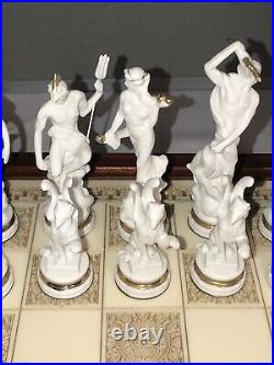 Franklin Mint chess set of the gods large porcelain mint condition 24K