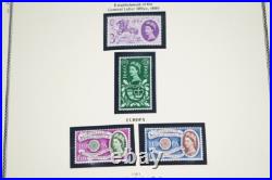 GREAT BRITAIN 1930s-1980s COLLECTION OF 650 STAMPS ALL MINT IN HINGELESS MOUNTS