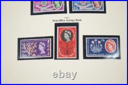 GREAT BRITAIN 1930s-1980s COLLECTION OF 650 STAMPS ALL MINT IN HINGELESS MOUNTS
