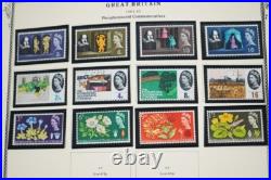 GREAT BRITAIN 1930s-1980s COLLECTION OF 650 STAMPS ALL MINT IN HINGELESS MOUNTS