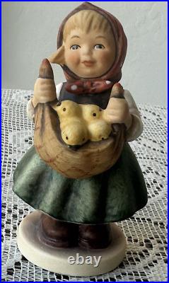 HUMMELSCAPE#983 & 984-DTORHAUS & GARTEN DISPLAY with 7 MINI Hummels (lot9)