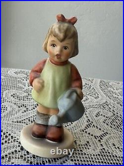 HUMMELSCAPE#983 & 984-DTORHAUS & GARTEN DISPLAY with 7 MINI Hummels (lot9)