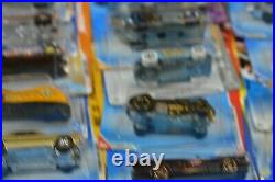 Hot Wheels mixed (117) car lot all on boards nice collection