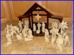 LENOX CHINA JEWEL 26 PC NATIVITY SET ALL PIECES ARE MINT WithRARE DOVE SELLER