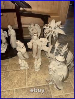 LENOX CHINA JEWEL 26 PC NATIVITY SET ALL PIECES ARE MINT WithRARE DOVE SELLER