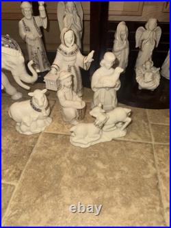 LENOX CHINA JEWEL 26 PC NATIVITY SET ALL PIECES ARE MINT WithRARE DOVE SELLER
