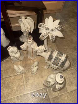 LENOX CHINA JEWEL 26 PC NATIVITY SET ALL PIECES ARE MINT WithRARE DOVE SELLER