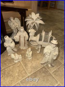LENOX CHINA JEWEL 26 PC NATIVITY SET ALL PIECES ARE MINT WithRARE DOVE SELLER