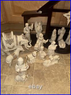 LENOX CHINA JEWEL 26 PC NATIVITY SET ALL PIECES ARE MINT WithRARE DOVE SELLER