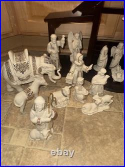 LENOX CHINA JEWEL 26 PC NATIVITY SET ALL PIECES ARE MINT WithRARE DOVE SELLER