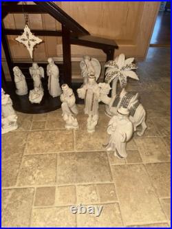 LENOX CHINA JEWEL 26 PC NATIVITY SET ALL PIECES ARE MINT WithRARE DOVE SELLER