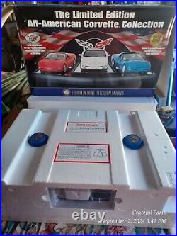LIMITED EDITION FRANKLIN MINT All-American Corvette Collection 124 Display NIB