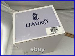 LLADRO 6989 LILY SYMBOL OF PURITY Allegory of the Flowers MINT withorig. Box