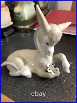 Lladro #4524 Donkey in Love retired mint $385 value