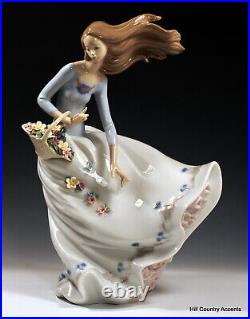 Lladro Petals On The Wind #6767 Perfect, Clean & Pristine Free Ship -mint