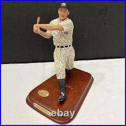 Lou Gehrig Figurine By Danbury Mint MADE 2002 COMES WITH ALL PAPERWORK