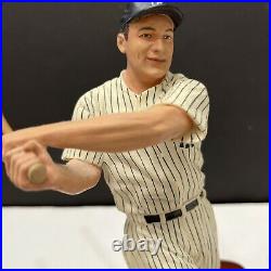 Lou Gehrig Figurine By Danbury Mint MADE 2002 COMES WITH ALL PAPERWORK