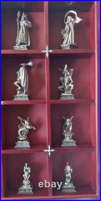 MINT CONDITION! NEVER USED! Army Of Darkness Chess Pieces And Display Case