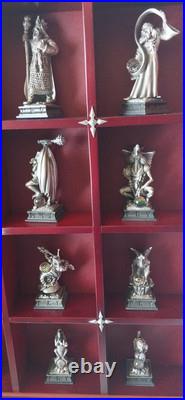 MINT CONDITION! NEVER USED! Army Of Darkness Chess Pieces And Display Case