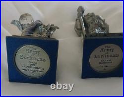 MINT CONDITION! NEVER USED! Army Of Darkness Chess Pieces And Display Case