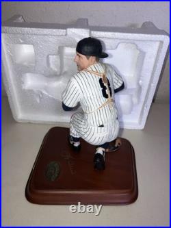 MLB Yankees YOGI BERRA Danbury Mint All Star Figurine Boxed MLB Yankees YOGI BERRA Danbury Mint All Star Figurine Boxed