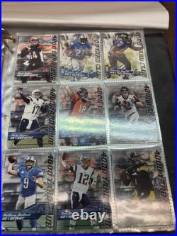 NFL Football Trading Cards Binder Collection? 525 Football Card Lot
