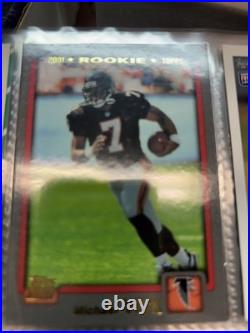 NFL Football Trading Cards Binder Collection? 525 Football Card Lot