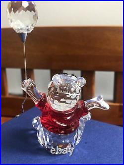 Swarovski crystal figurine Disney Winnie the Pooh 905768 Mint with orignal boxes