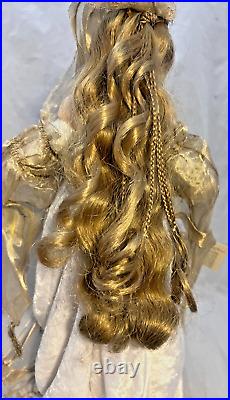 The Franklin Mint Arthurian Legend Collection 16 GUINEVERE Heirloom Doll