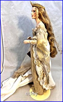 The Franklin Mint Arthurian Legend Collection 16 GUINEVERE Heirloom Doll