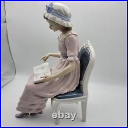 VTG Lladro #5084 My Poems AKA A Good Book 9 1/2 Retired Mint with Box