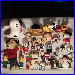Vintage Lot Of 28 Snoopy Peanuts collection1958-2015