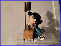 Vintage Lot Of 28 Snoopy Peanuts collection1958-2015