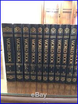 World Book Encyclopedia 1990 Set All 22 Mint Condition